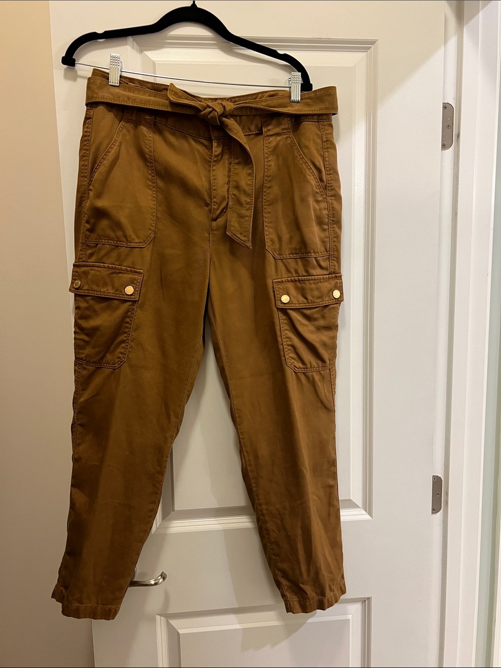 WHBM The Straight Ankle Cropped High Rise Size: 10